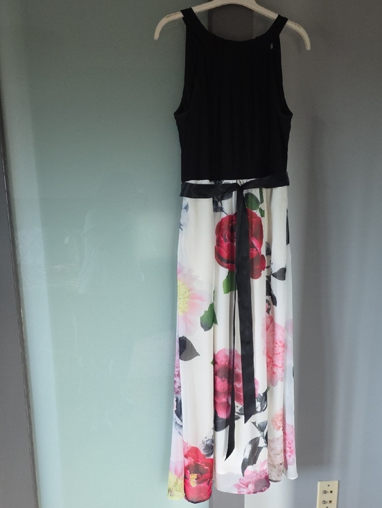 Laura Dresses & Skirts - Laura Size 6 Long Floral Dress